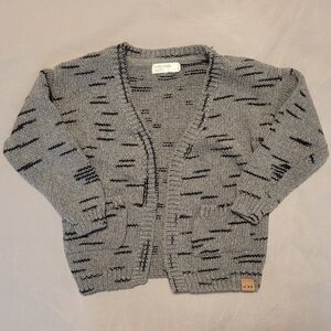 🧸2/20$ Miles Baby Gray and Black Knit Cardigan Size 2Y Kids